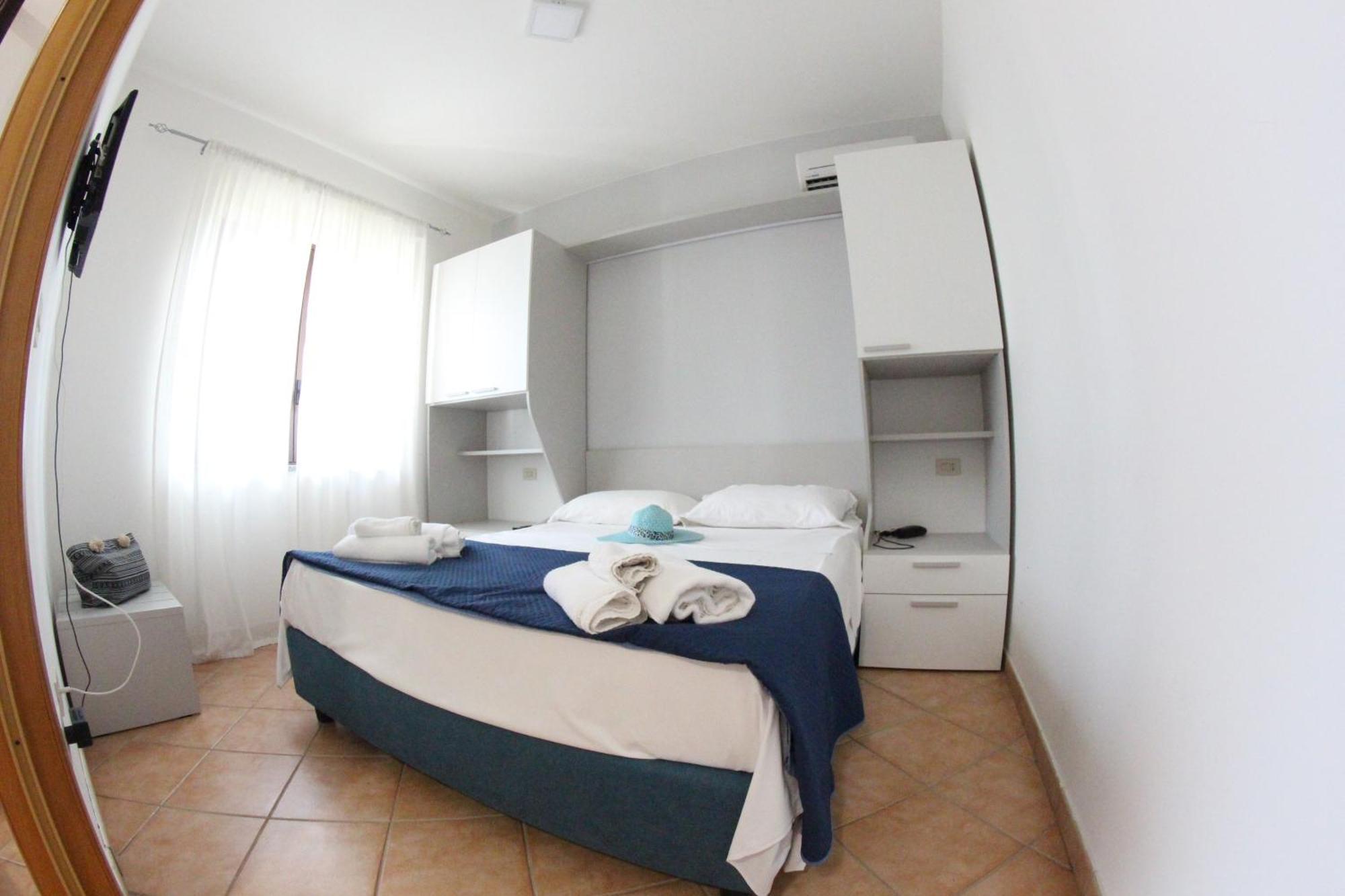 La Taverna Aparthotel 3*